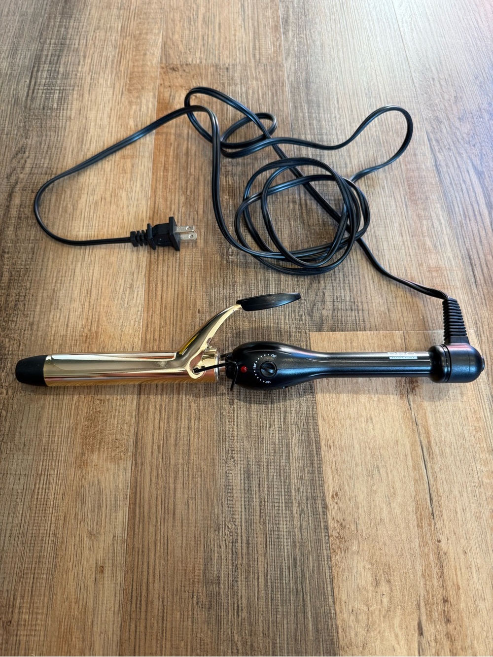 Black and Gold Curling Iron - Women Hair Tools
